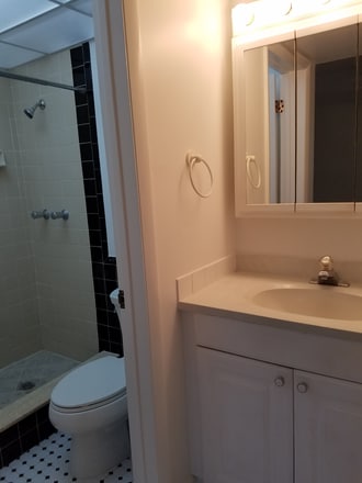 Master bathroom - 604 NW 13th St