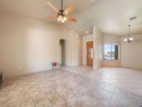 Building Photo - 2525 S View Pkwy
