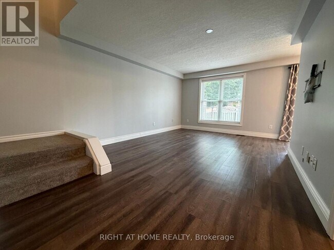 Building Photo - 41 Edgemere Dr