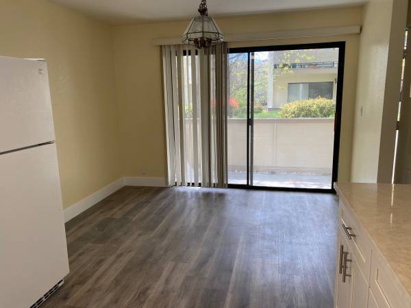 Dinning Area & Patio - 39259 Walnut Ter