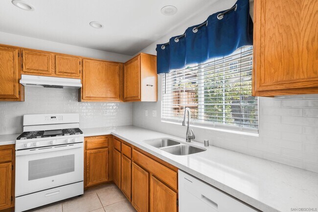 Foto del edificio - 42028 Pine Needle St