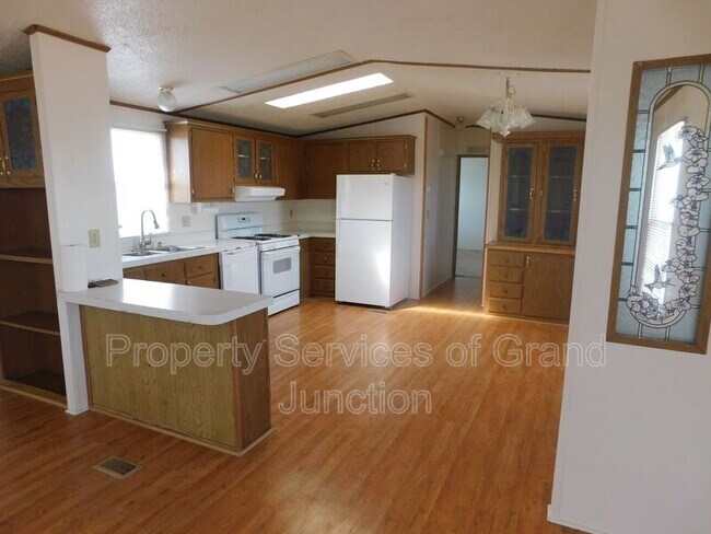 Building Photo - 1457 M Rd