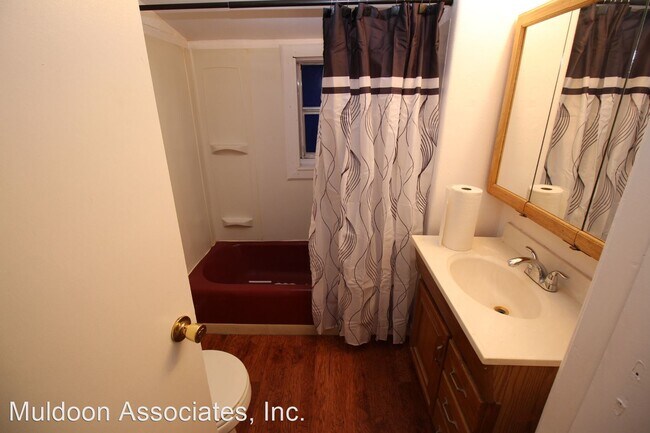 Building Photo - 3 br, 1 bath House - 722 Palmer Ave