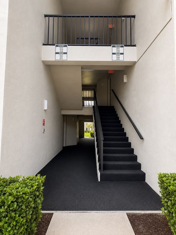 Foto del edificio - 1223 S Pine Ridge Cir