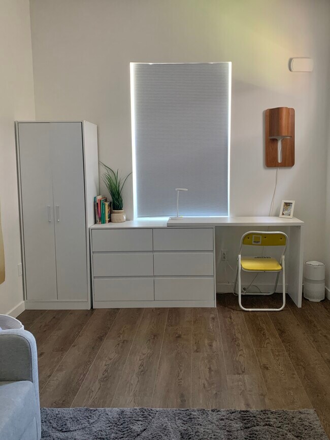 Building Photo - 88 Edith St