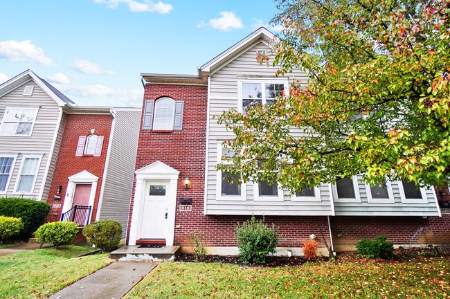 Photo - 818 William Howard Taft Rd Townhome
