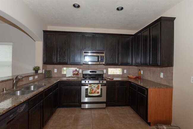Building Photo - 11402 Ryan Manor Dr