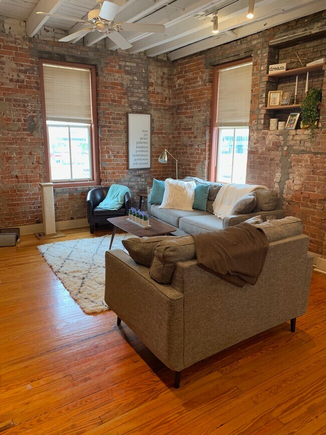 Foto del edificio - 413 Locust St