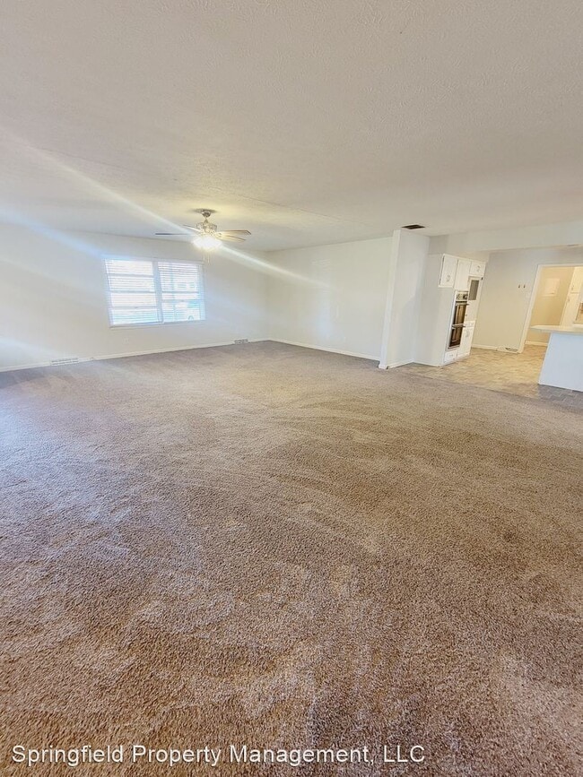 Building Photo - 3 br, 2 bath House - 3942 South Parkcrest