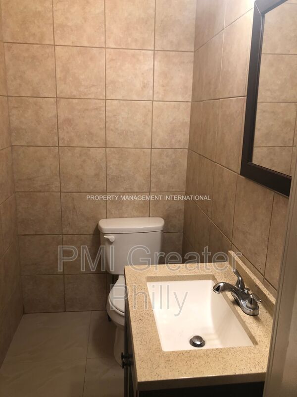 Foto del edificio - 843 Church Ln