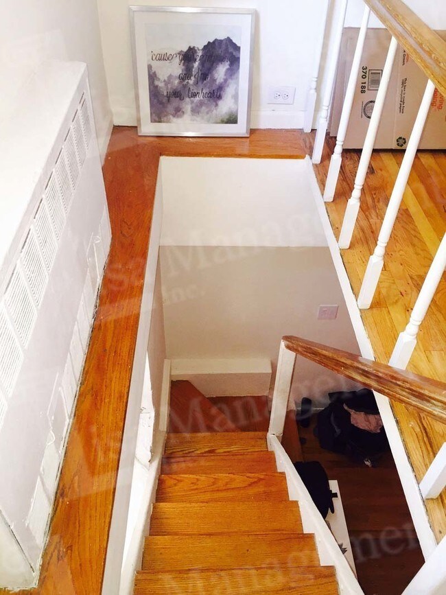 Foto del edificio - 321 E 69th St
