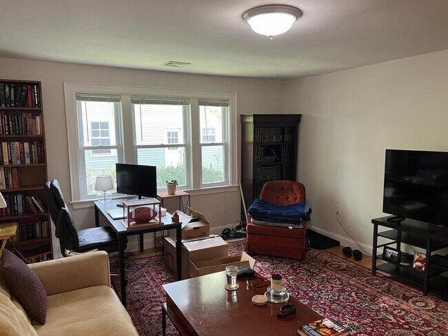 Foto del edificio - 217 Bellevue St