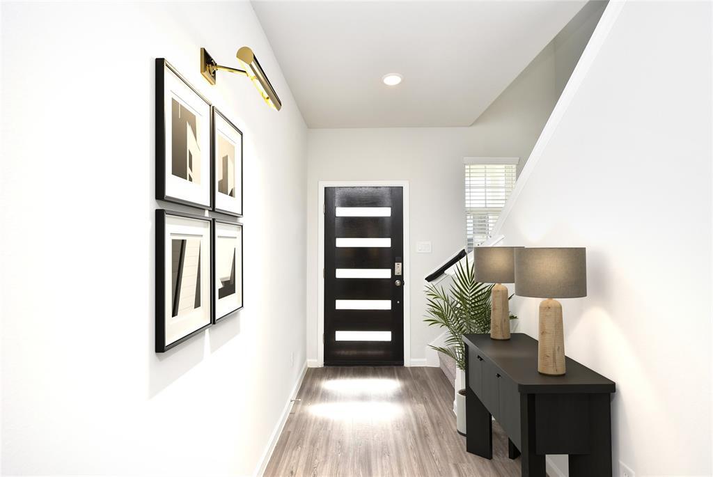 Foto principal - 8010 Peppercorn St