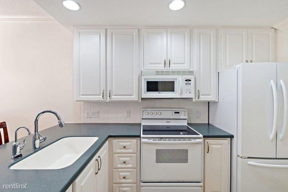 Primary Photo - 3 br, 2.5 bath House - 13 Tall Oaks Cir