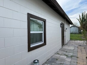 Building Photo - 4049 Castlegate Dr