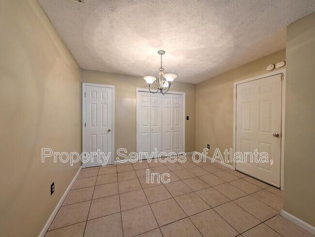 Foto del edificio - 314 Country Club Dr