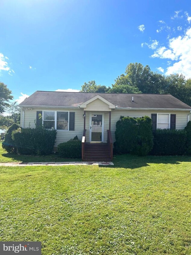 Primary Photo - 6728 Lake Dr