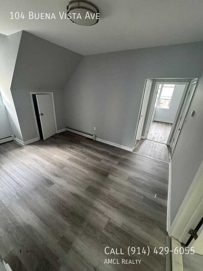 Building Photo - 104 Buena Vista Ave