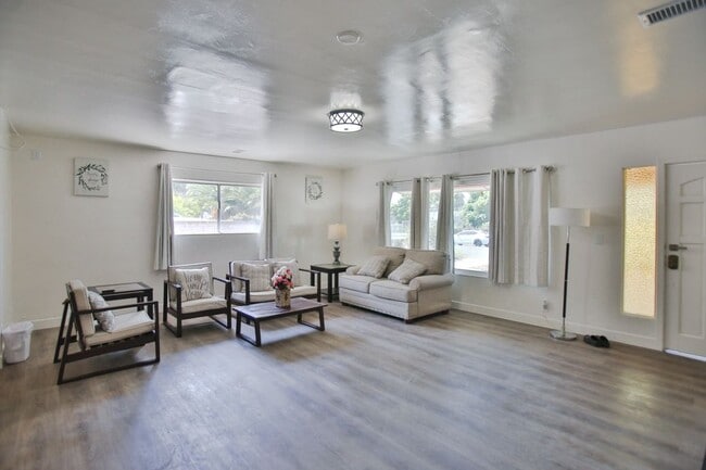 Building Photo - 13062 Safford St