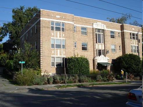Building Photo - Lavanch Apartments