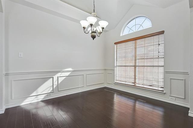 Building Photo - 820 Hunters Glen