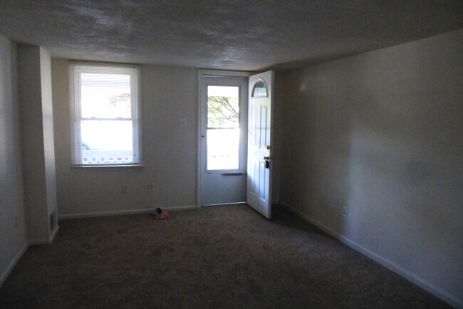 Building Photo - 414 Hannum Ave