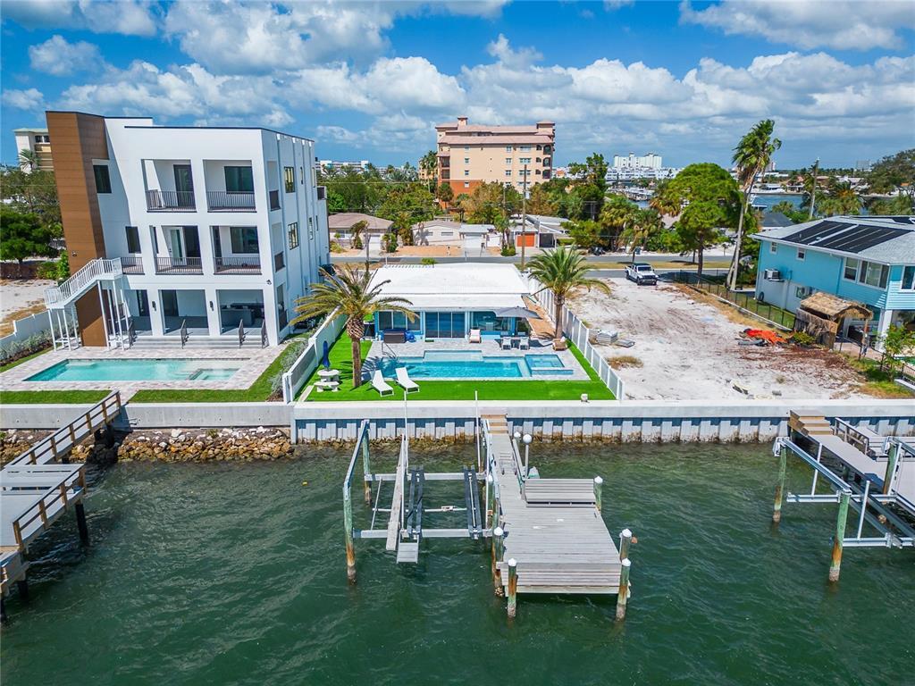 Primary Photo - 111 Punta Vista Dr
