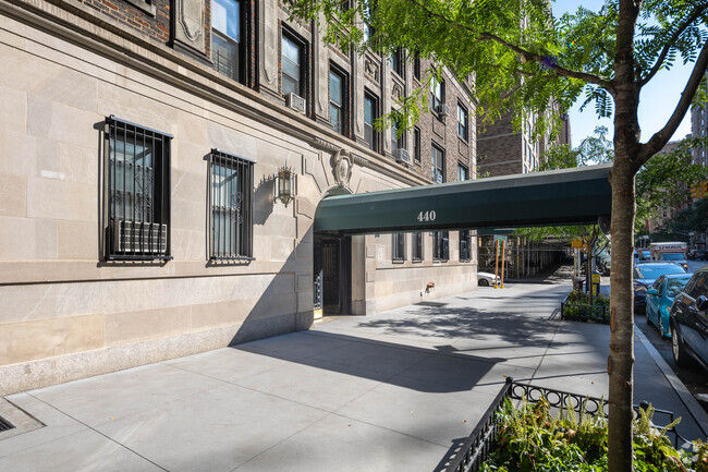 Building Photo - 440 West End Ave