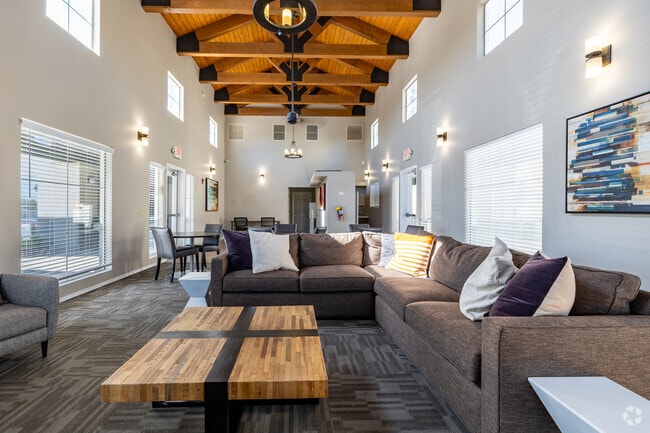 Clubhouse - Icon on Midvale