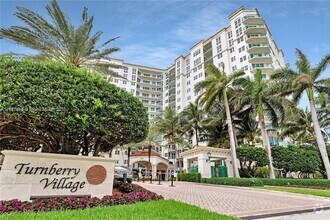 Building Photo - 20000 E Country Club Dr