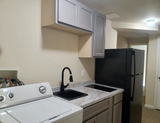 Building Photo - 13001 Windbrook Dr