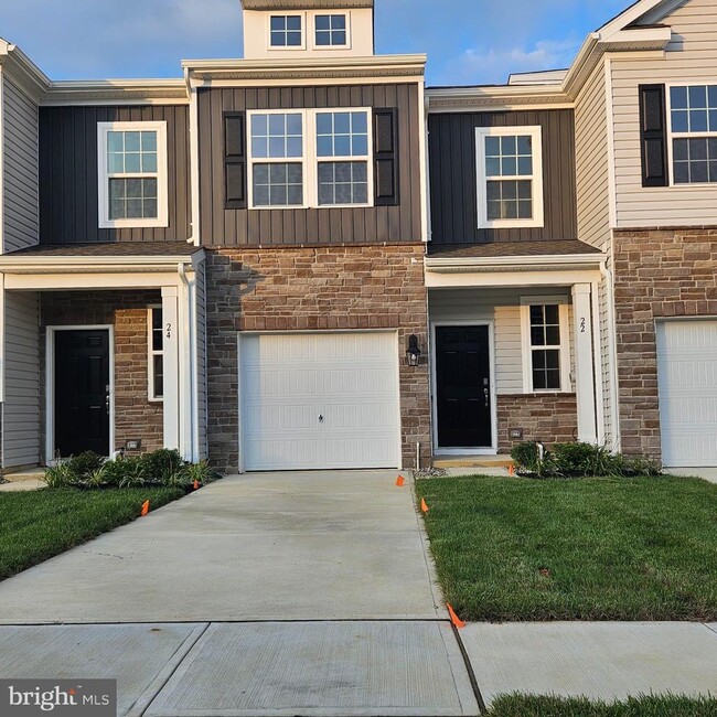 Building Photo - 22 Whaler Dr