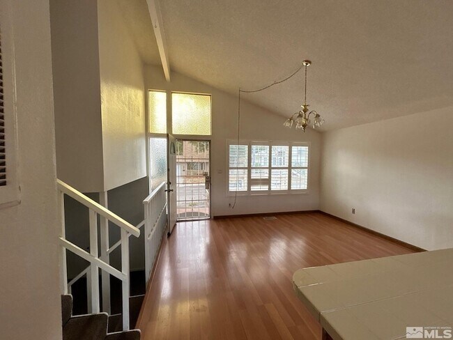 Foto del edificio - 306 E Quail St