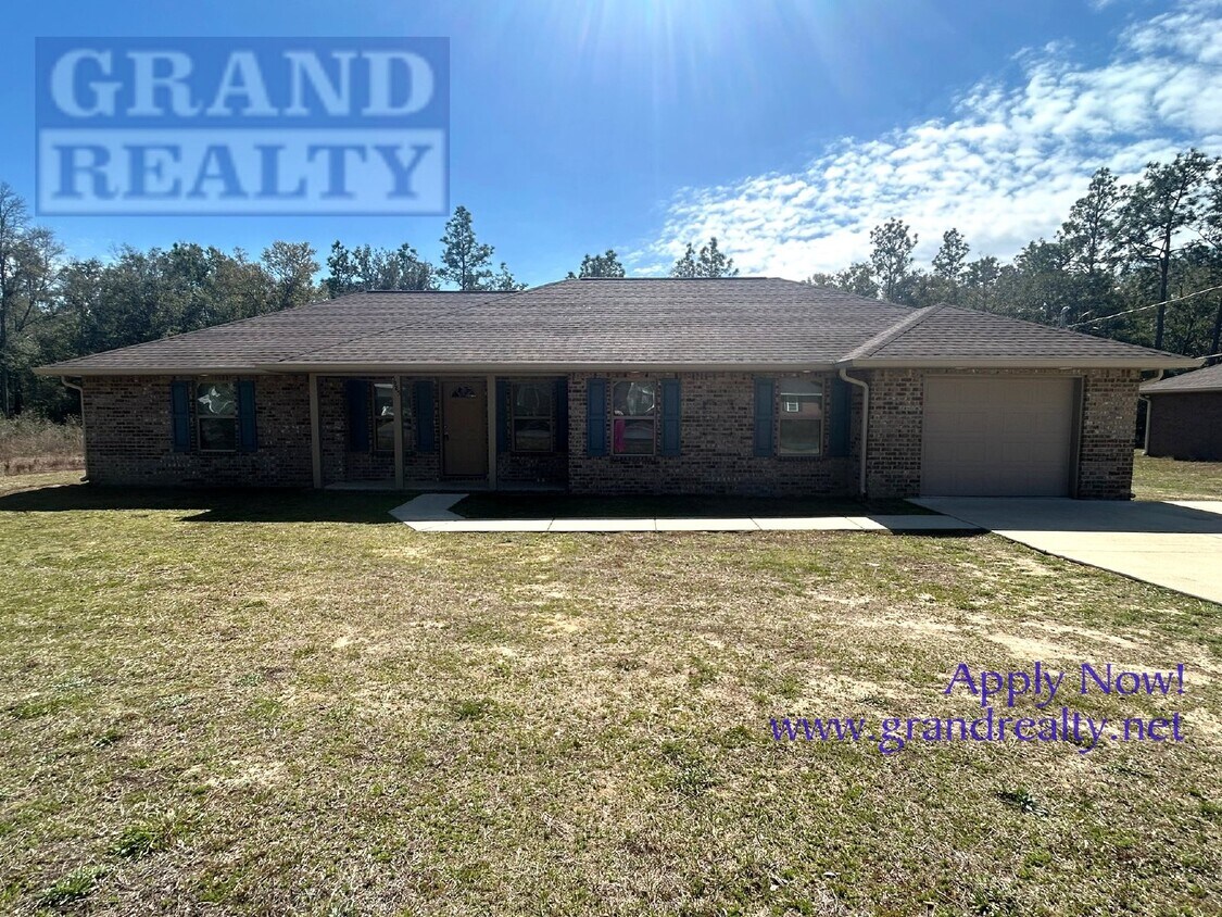 5985 Gillum Rd, Milton, FL 32570 Room for Rent in Milton, FL