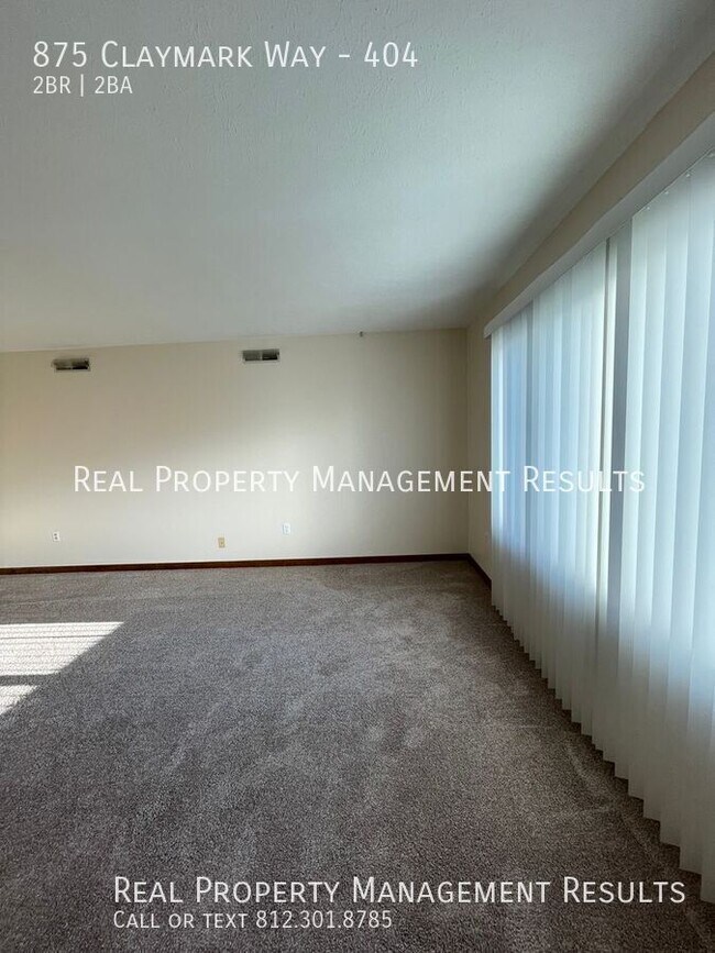 Foto del edificio - 875 Claymark Way