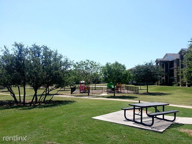 Building Photo - 3000 Lakeline Blvd