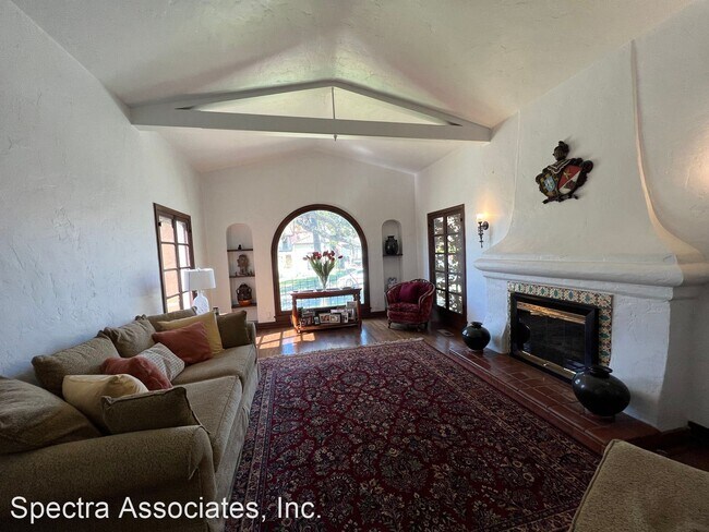 Building Photo - 4 br, 3 bath House - 1204 N. Howard St.