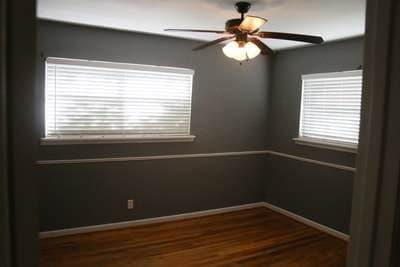 Building Photo - 3 bedroom  1 1/2 baths featuring large bed...
