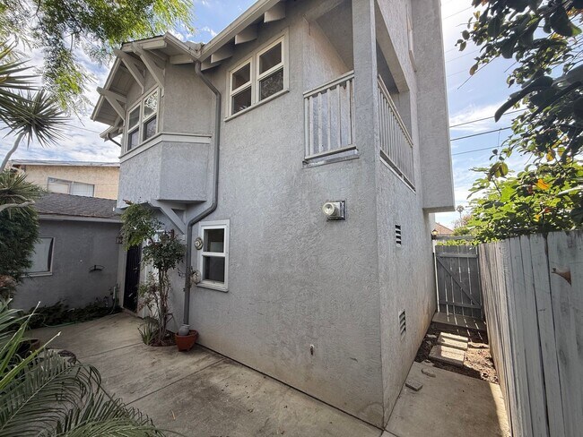 Foto del edificio - 3536-3538 Herman Avenue