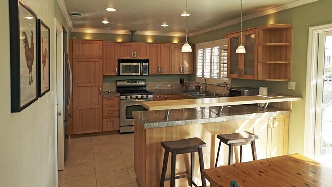 Foto del edificio - Updated 3 Bed, 2 Bath House in the Heart of Santee!