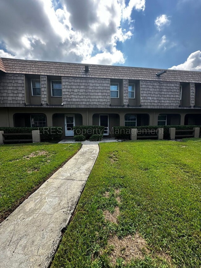 Building Photo - 3104 Harrison Ave