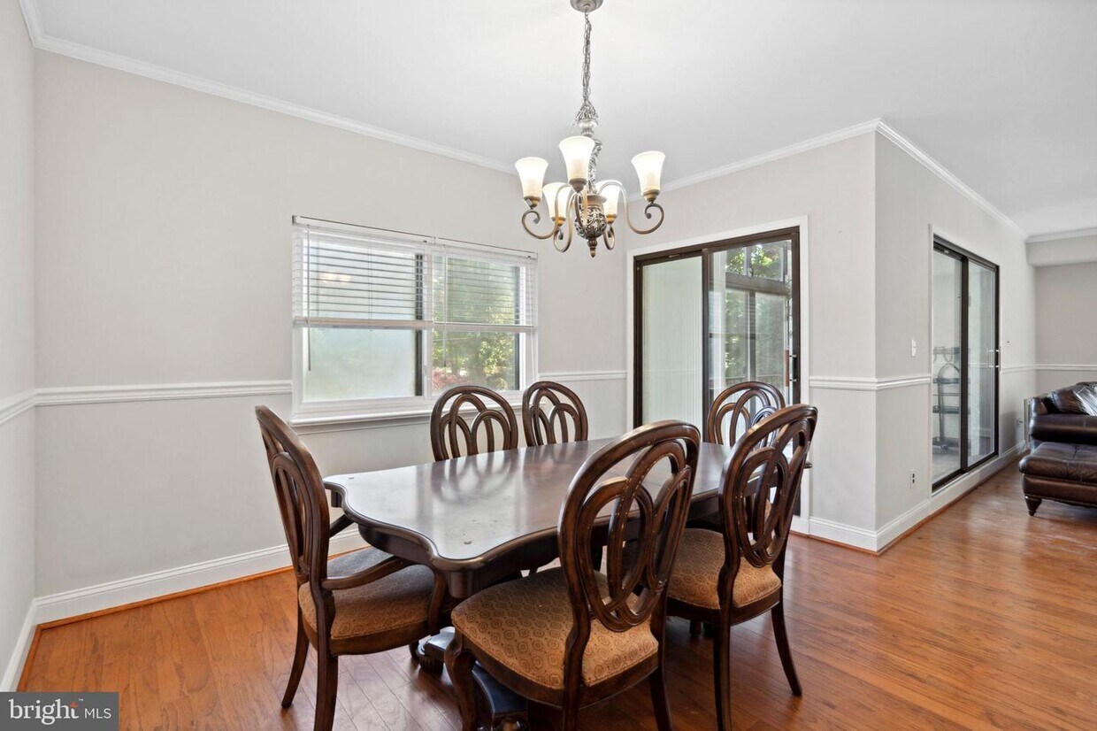 201 W Montgomery Ave Unit 201, Ardmore, PA 19003 Room for Rent in