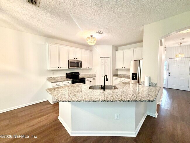 Building Photo - 1720 Cross Pines Dr