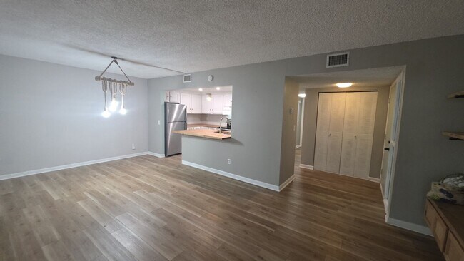 Foto del edificio - 2 Bedroom 2 Bath Condo just 10 Minutes from Downtown St Augustine and Beaches