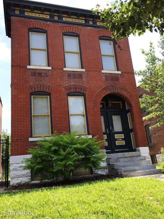 4202 Chouteau Ave, St. Louis, MO 63110 Room for Rent in St. Louis, MO