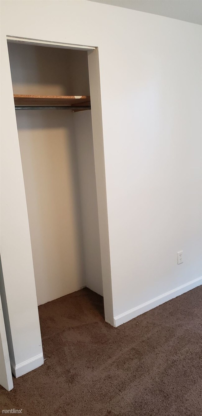 Foto del edificio - 2 br, 1 bath  - 211 N Washington St Apt 9