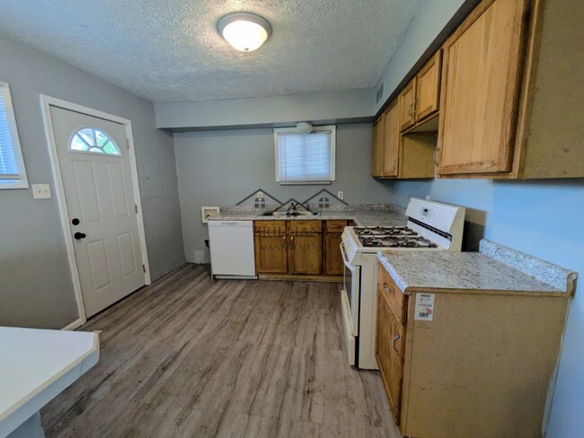 Foto del edificio - 2255 N Graham Ave