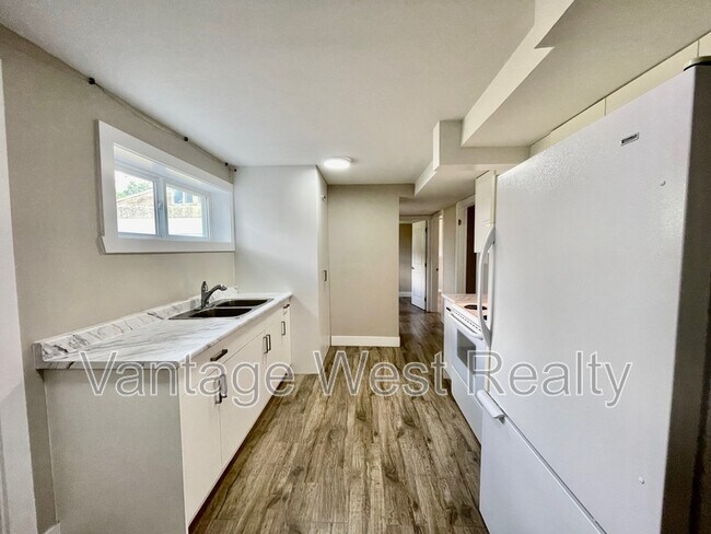 Photo du bâtiment - 315 Prior Rd S