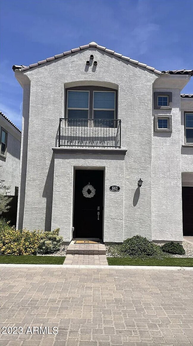 Foto del edificio - 663 N Bay Dr