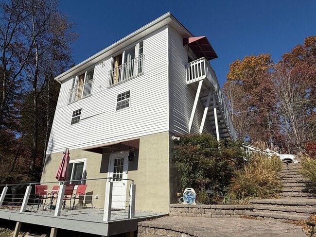 Foto del edificio - 282 Snyder Rd